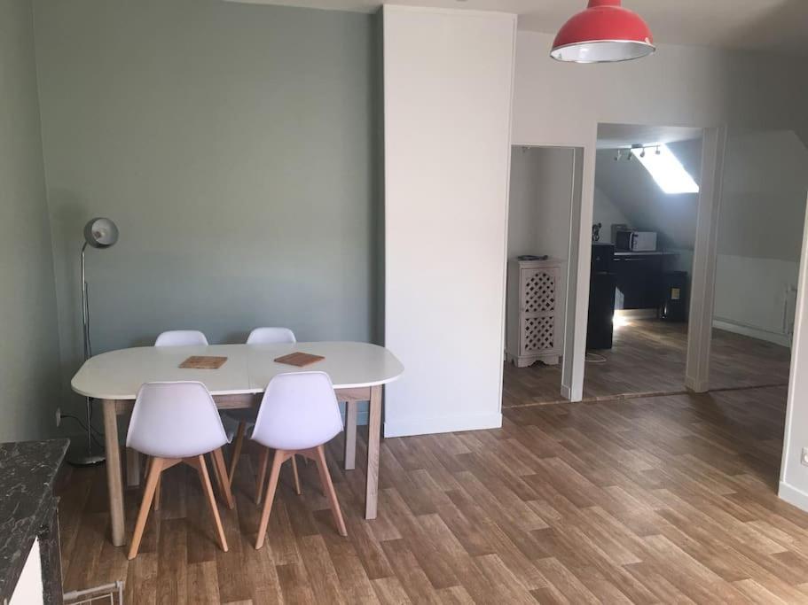 Appartement Avec Parking Proche Cathedrale Bourges Extérieur photo